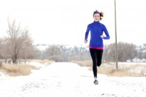 womanrunningonsnow